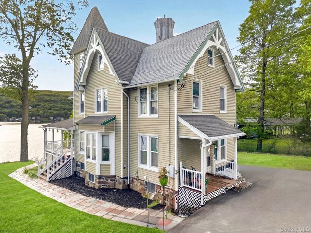 83 Edgemere Avenue, Greenwood Lake, NY 10925