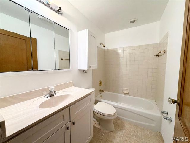 7912 Fleta Street, St Louis, MO 63123