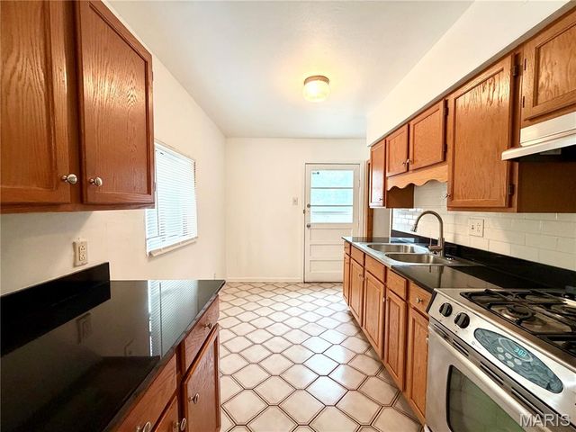 7912 Fleta Street, St Louis, MO 63123