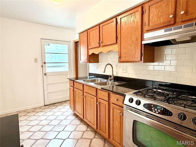 7912 Fleta Street, St Louis, MO 63123