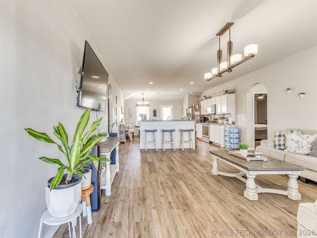 4167 S 245th East Avenue, Broken Arrow, OK 74014