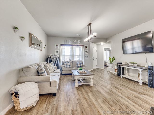 4167 S 245th East Avenue, Broken Arrow, OK 74014