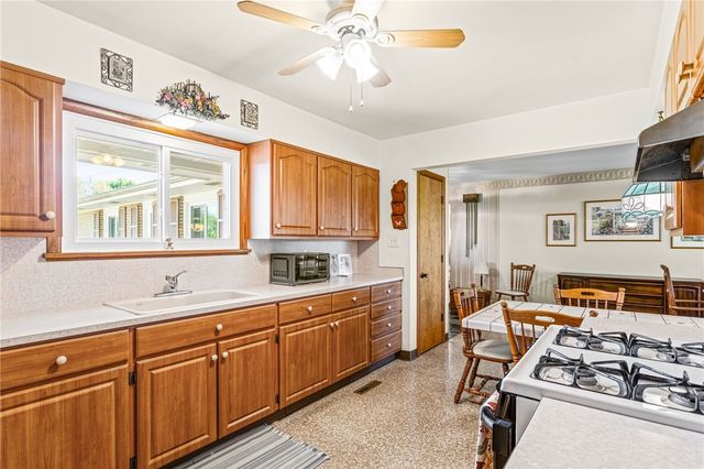 130 James Dr, North Sewickley Twp, PA 16117