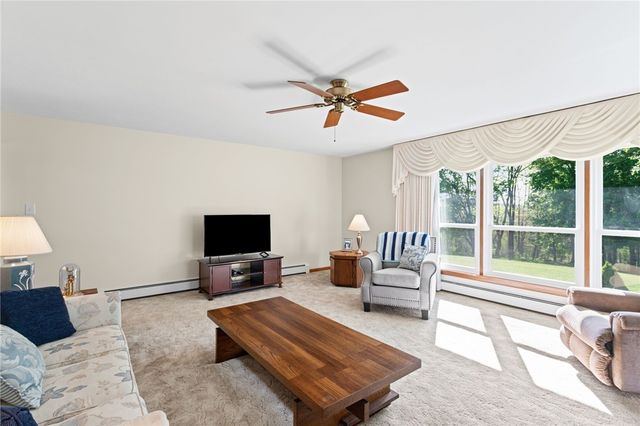 130 James Dr, North Sewickley Twp, PA 16117
