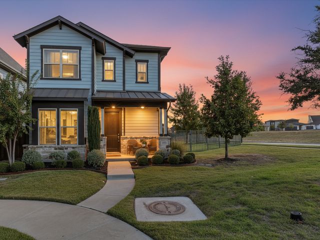 1800 Roundtree Circle W, Fort Worth, TX 76008