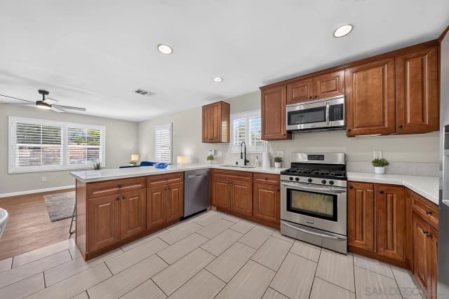7282 University Avenue, La Mesa, CA 91942