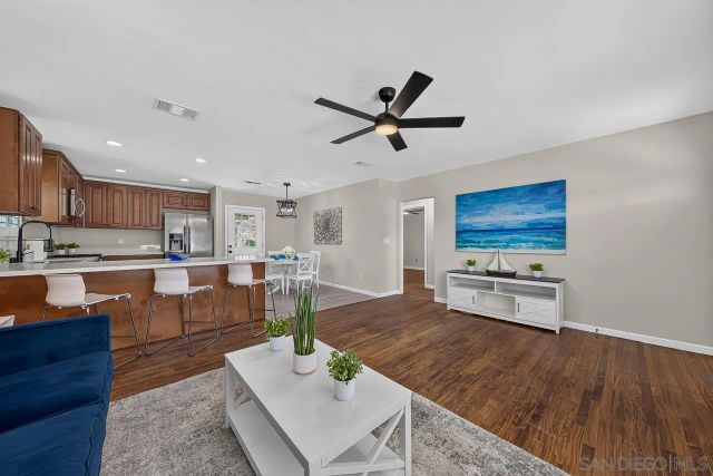 7282 University Avenue, La Mesa, CA 91942