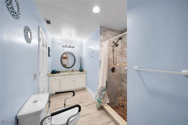 4543 Gulf AVE, North Fort Myers, FL 33903