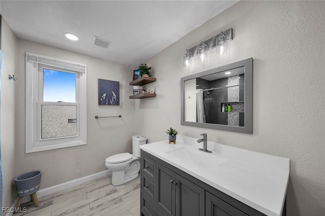 4543 Gulf AVE, North Fort Myers, FL 33903