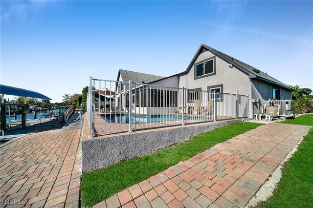 4543 Gulf AVE, North Fort Myers, FL 33903