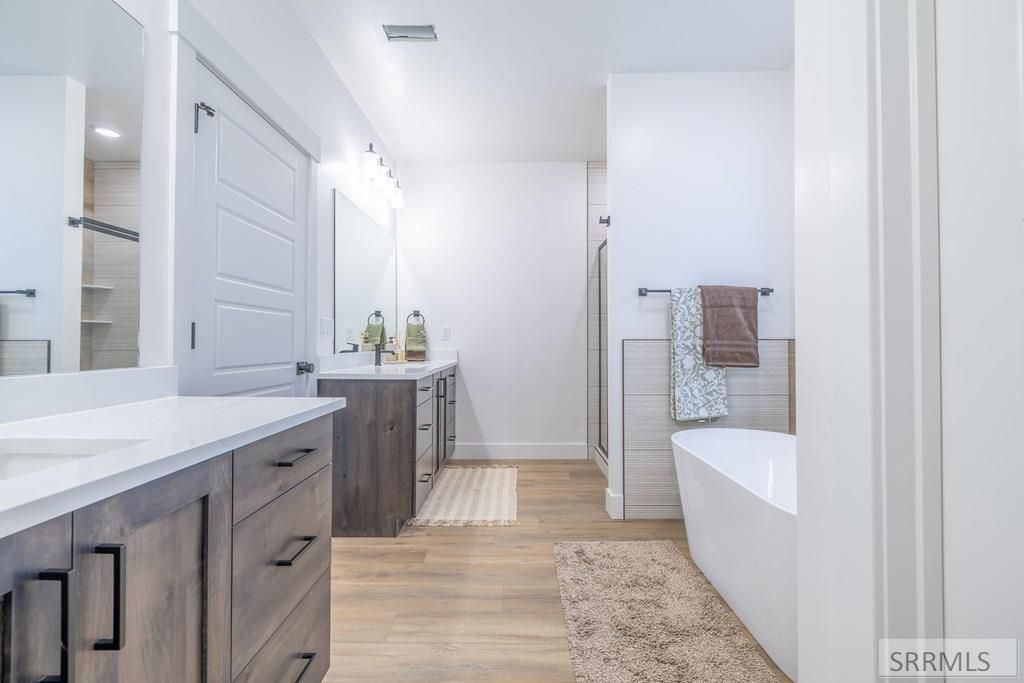 Image 16 of property listing at 286 Camas Street, Sugar City, ID 83448