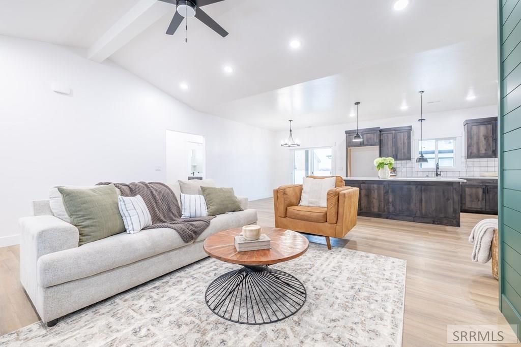 Image 7 of property listing at 286 Camas Street, Sugar City, ID 83448