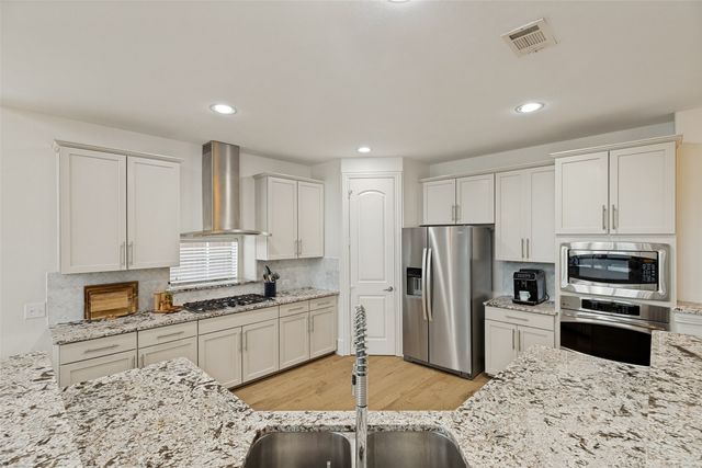 6021 Gentle Way, Plano, TX 75024