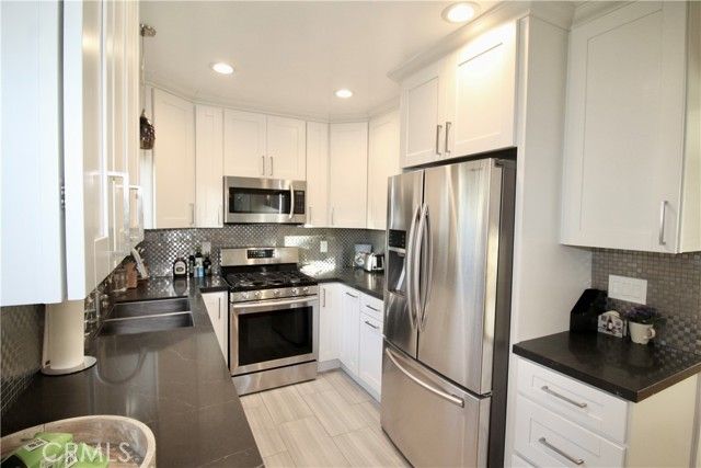 22621 Dolorosa Street, Woodland Hills (los Angeles), CA 91367