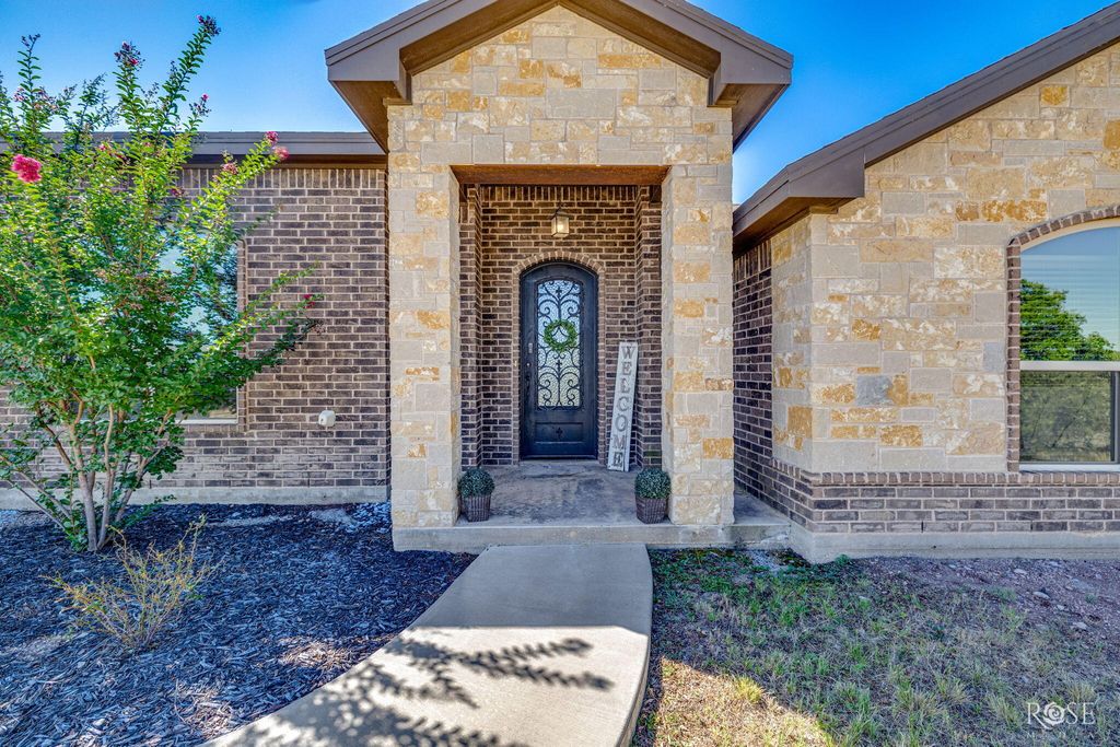 Image 7 of property listing at 20301 Cougar Trail, Christoval, TX 76935