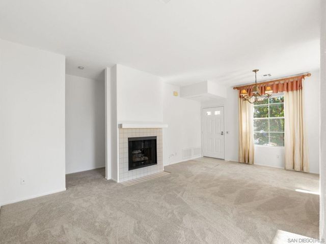 10830 Sabre Hill 202, San Diego, CA 92128