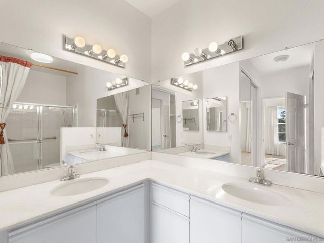 10830 Sabre Hill 202, San Diego, CA 92128