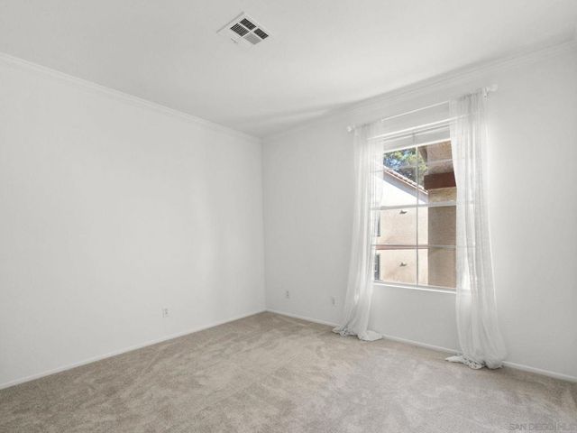 10830 Sabre Hill 202, San Diego, CA 92128