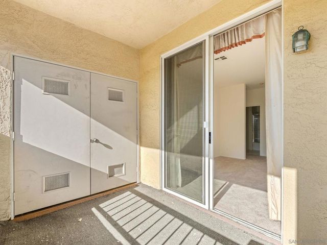 10830 Sabre Hill 202, San Diego, CA 92128