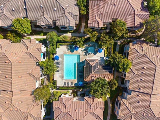 10830 Sabre Hill 202, San Diego, CA 92128