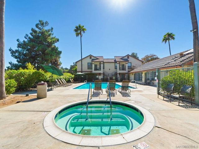 10830 Sabre Hill 202, San Diego, CA 92128