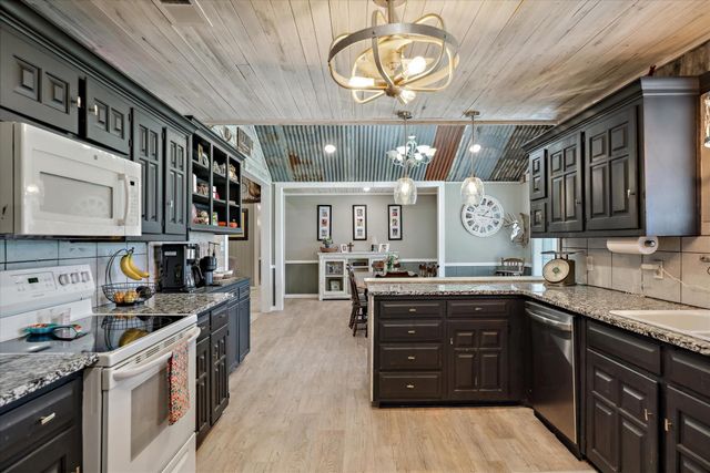 350 Alaska, Van, TX 75790