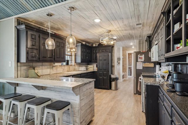 350 Alaska, Van, TX 75790