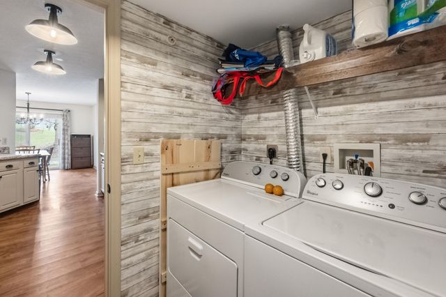 1834 Mimosa Trail, Florence, KY 41042