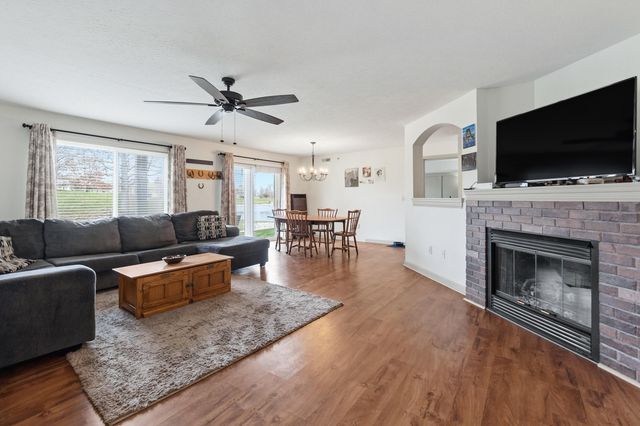 1834 Mimosa Trail, Florence, KY 41042