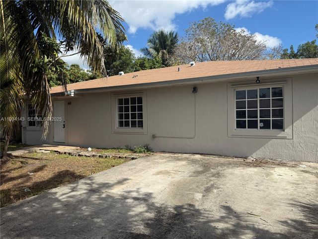 1330 NW 7th Ct, Florida City, FL 33034