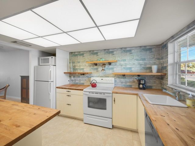 1262 Sugar Sands Boulevard, West Palm Beach, FL 33404