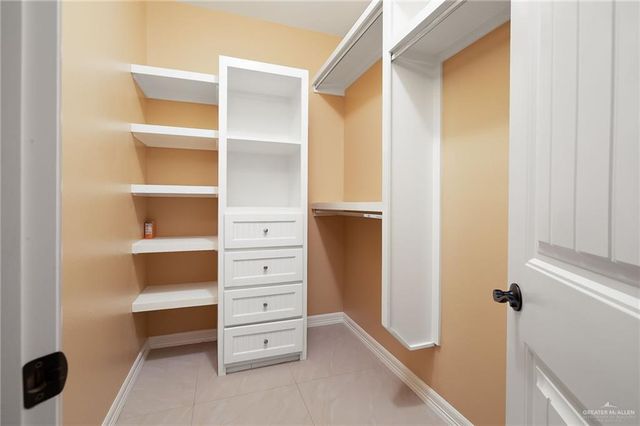 2421 E Tin Avenue, Edinburg, TX 78542