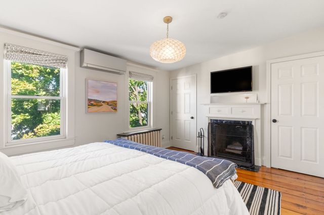40 Sullivan St, Boston, MA 02129