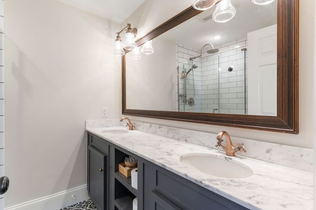 40 Sullivan St, Boston, MA 02129