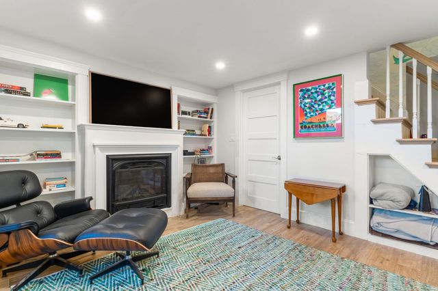 40 Sullivan St, Boston, MA 02129