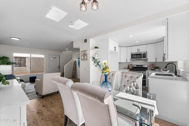 8800 Burnet Avenue Unit 15, North Hills, CA 91343