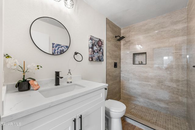 8800 Burnet Avenue Unit 15, North Hills, CA 91343