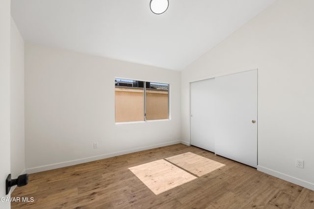 8800 Burnet Avenue Unit 15, North Hills, CA 91343