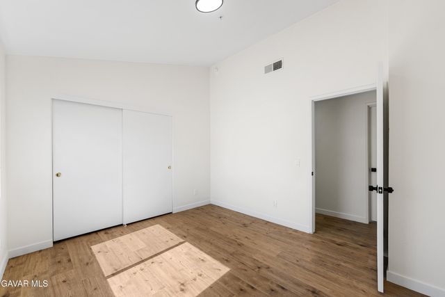 8800 Burnet Avenue Unit 15, North Hills, CA 91343