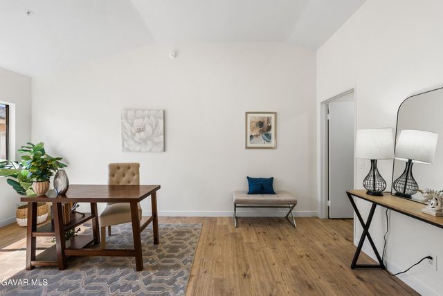 8800 Burnet Avenue Unit 15, North Hills, CA 91343