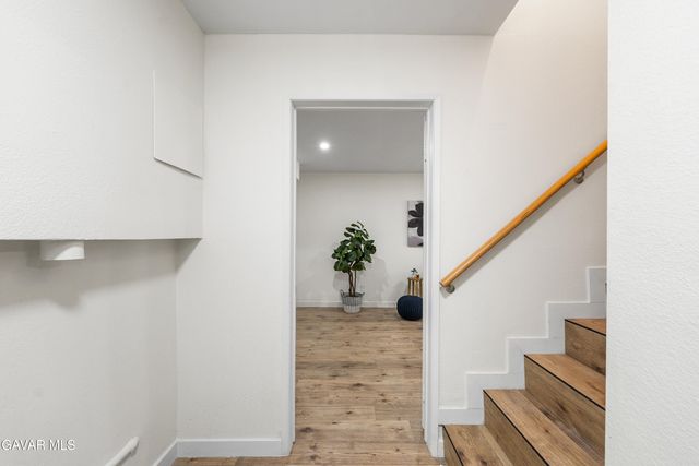 8800 Burnet Avenue Unit 15, North Hills, CA 91343