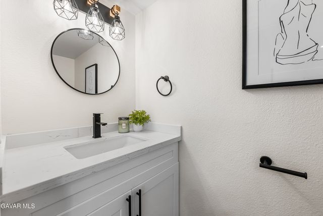 8800 Burnet Avenue Unit 15, North Hills, CA 91343