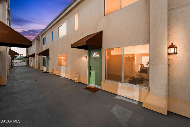 8800 Burnet Avenue Unit 15, North Hills, CA 91343