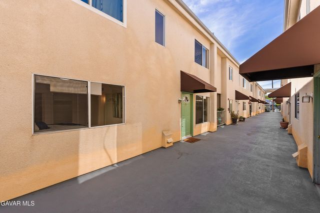 8800 Burnet Avenue Unit 15, North Hills, CA 91343