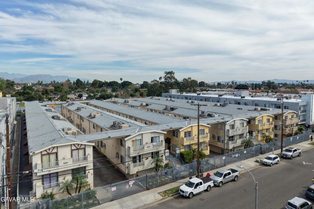 8800 Burnet Avenue Unit 15, North Hills, CA 91343