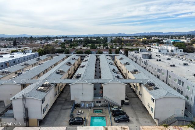 8800 Burnet Avenue Unit 15, North Hills, CA 91343