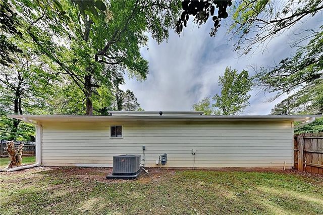 1120 Terramont Drive, Roswell, GA 30076