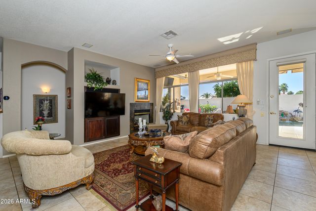 17783 W ADDIE Lane, Surprise, AZ 85374