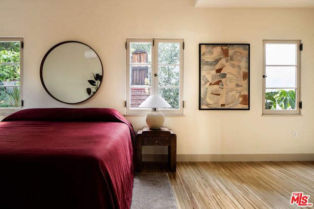 1825 Redesdale Avenue, Los Angeles, CA 90026