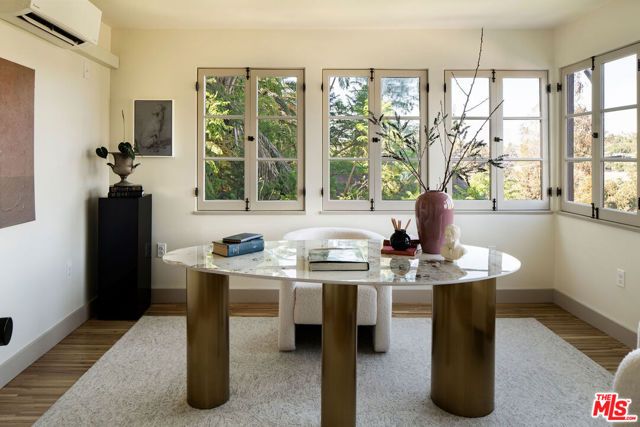 1825 Redesdale Avenue, Los Angeles, CA 90026
